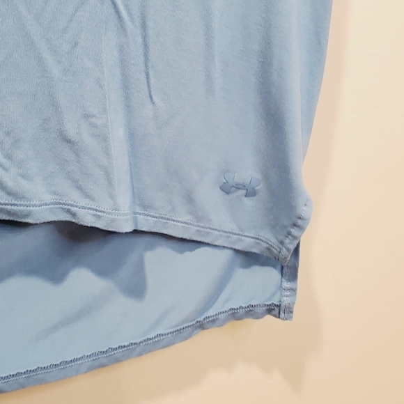 Under Armour Women's athletic top fits M - Picture 3 of 9